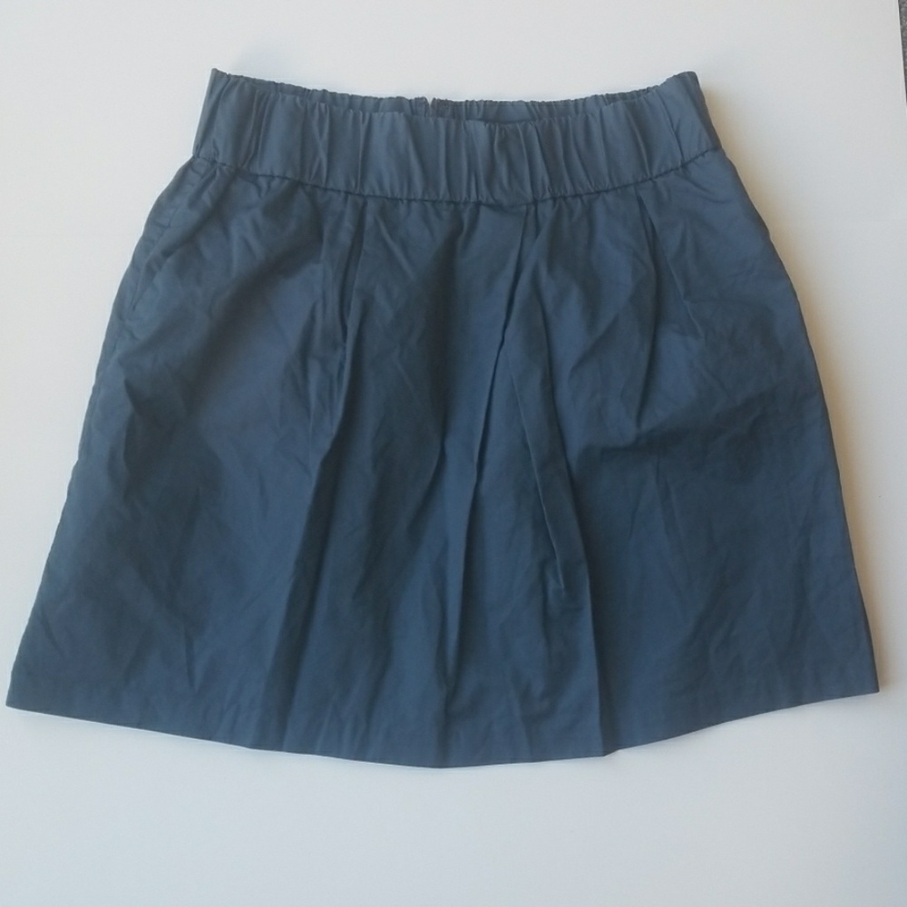 🏷5/$25 Banana republic blue skirt Large